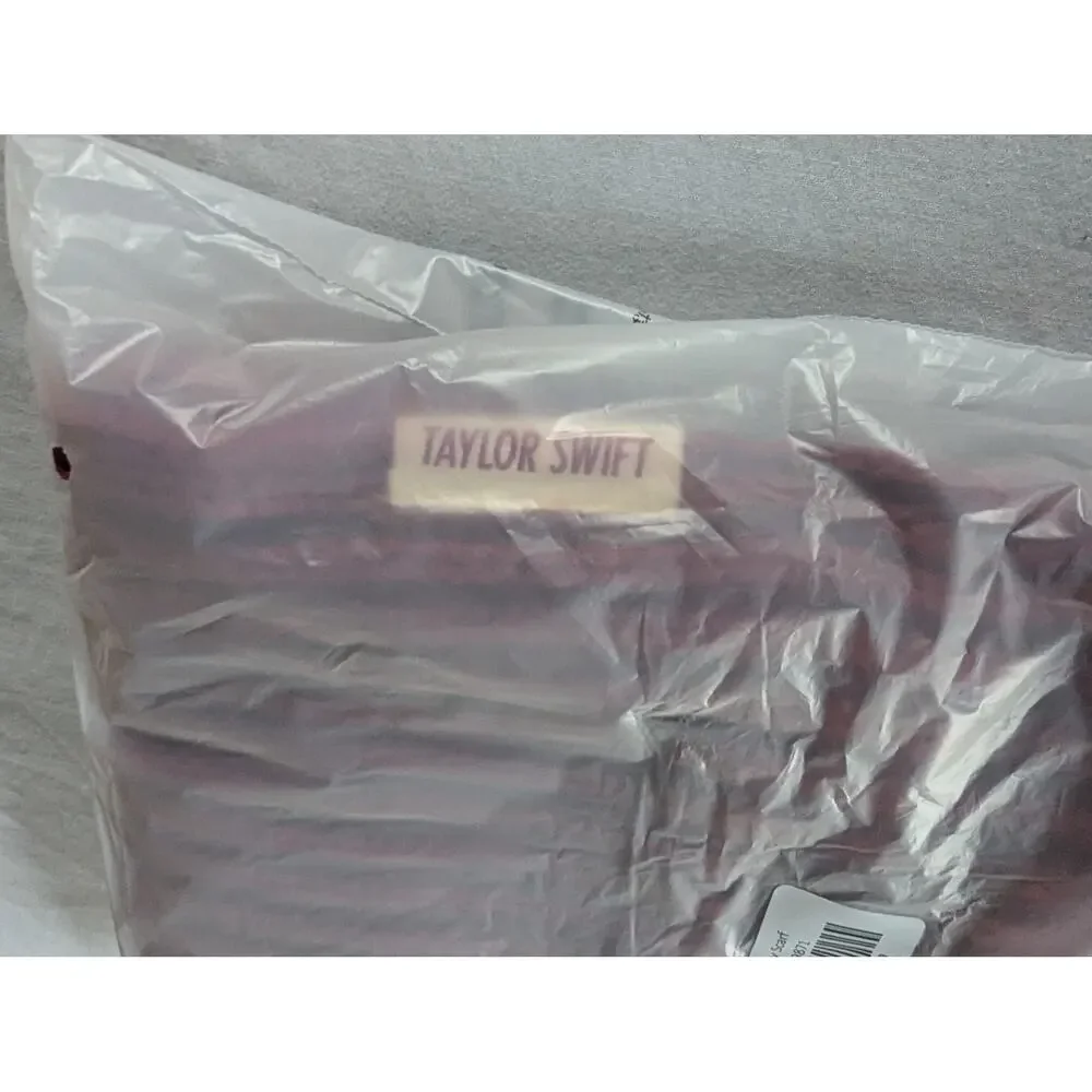 Taylor Swift Sparkly Lurex Scarf New Sealed Red All Too Well Fall Swiftie Unisex